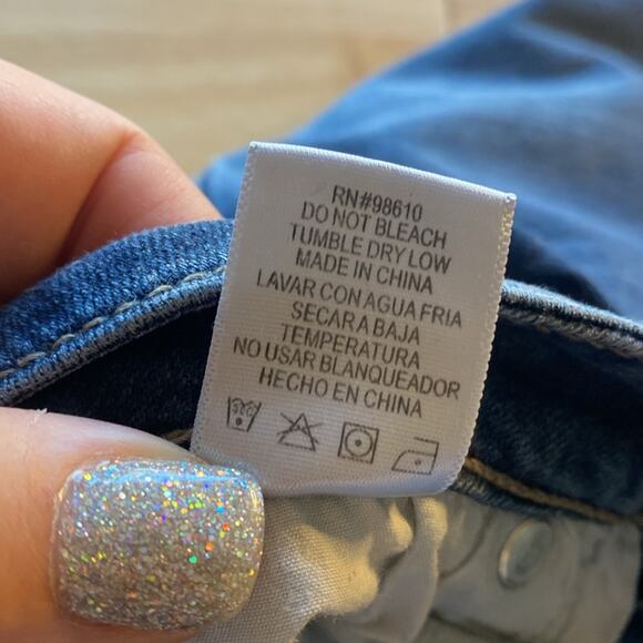 Classic Blue Women's Jeans - Picture 5 of 5